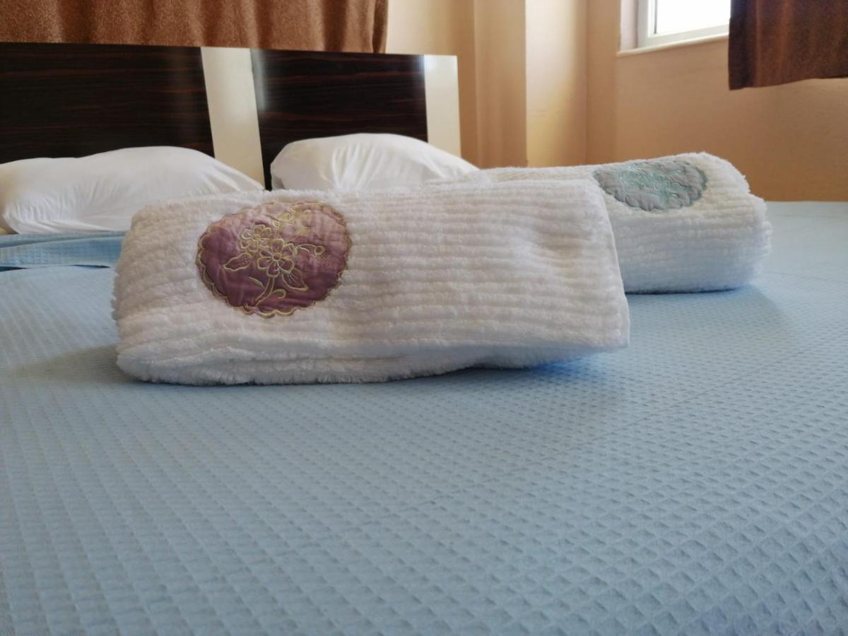 Mina Apart Otel Kundu Bagian luar foto